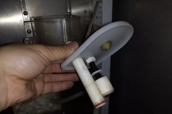 亚洲精品水蜜桃水箱